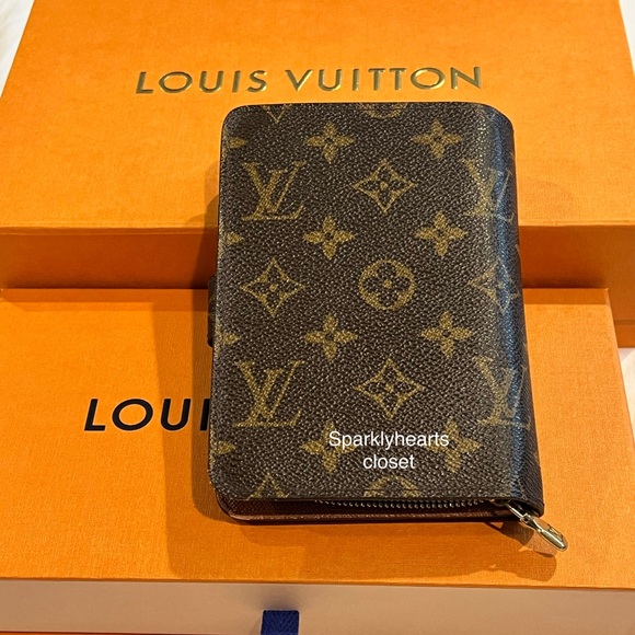 Louis Vuitton Zippe Bifold Wallet - Picture 9 of 15
